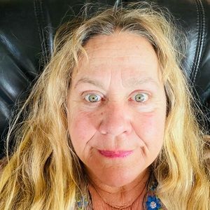 Meet your Posher, Dixie